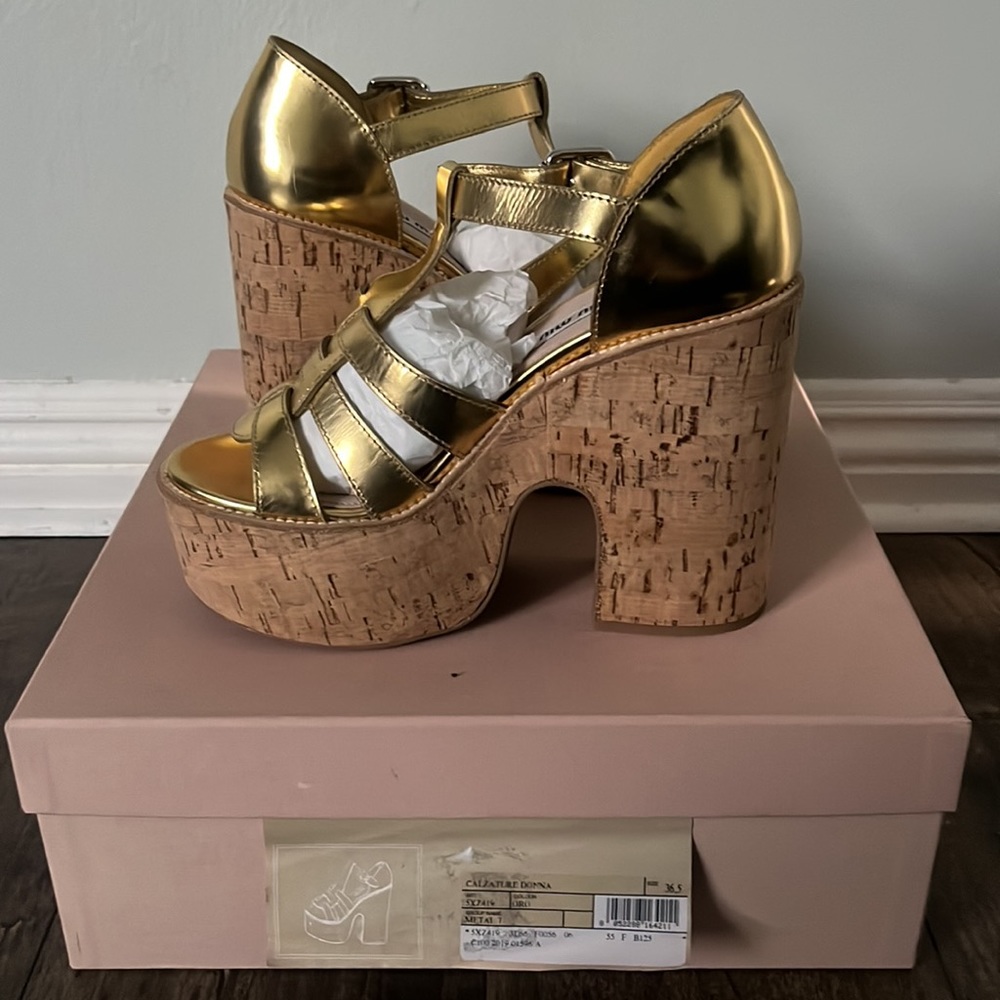 Prada Women’s Gold Leather Platform Sandal Size EU 36.5, US 6.5